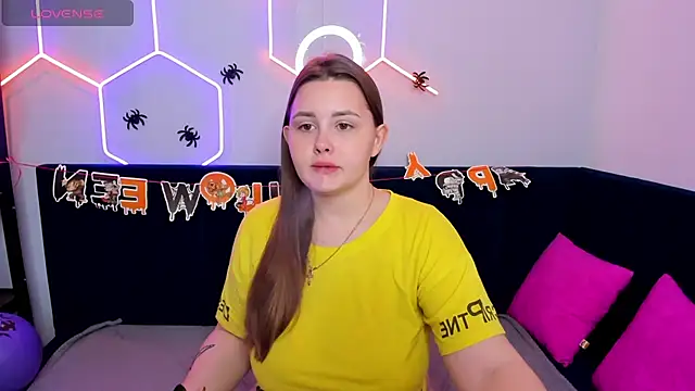 MargaretRoyy online show from 10.30.25