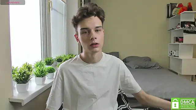 Snapshot of avegothy- chatting on 03.04.25 avegothy- online show from 03.04.25