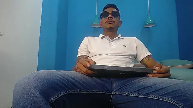 Snapshot of Saipadpuer30 chatting on 03.11.25 Saipadpuer30 online show from 03.11.25