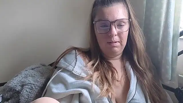 Snapshot of Demi_WelshX chatting on 10.15.25 Demi WelshX online show from 10.15.25