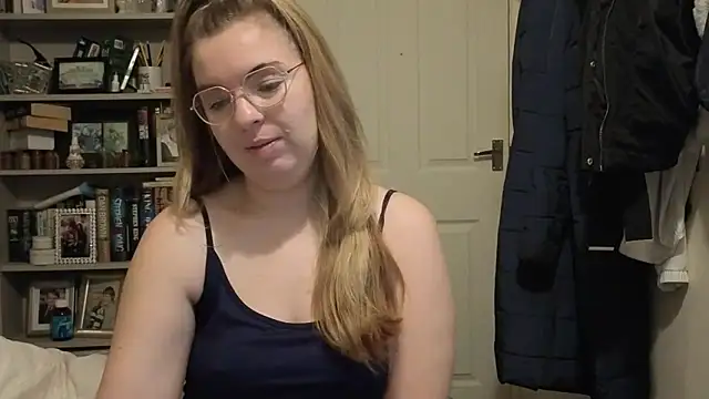 Snapshot of Demi_WelshX chatting on 11.14.25 Demi WelshX online show from 11.14.25