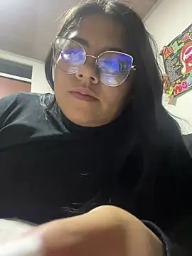 viccky vick online show from 02.15.25