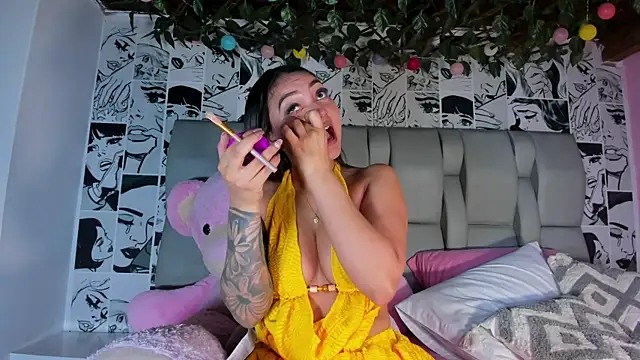 Snapshot of LucyRosse chatting on 06.06.26 LucyRosse online show from 06.06.26