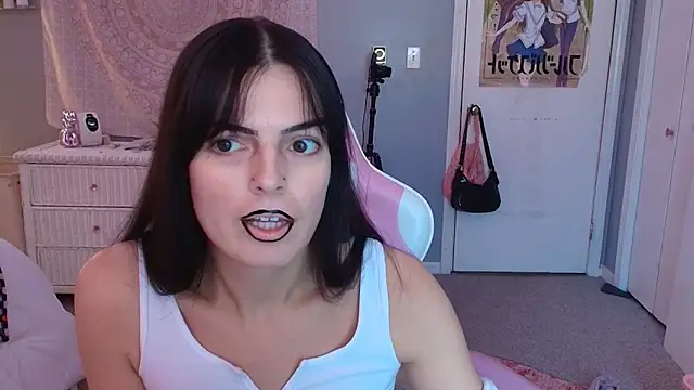 Snapshot of princesselysia chatting on 11.28.25 princesselysia online show from 11.28.25