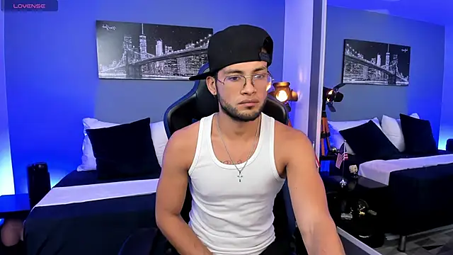 Snapshot of Max_Conor1 chatting on 04.27.26 Max Conor1 online show from 04.27.26