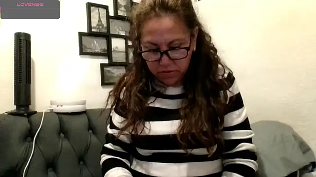 MirandaLatinaLovely online show from 03.18.26