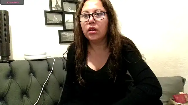 Snapshot of MirandaLatinaLovely chatting on 05.23.26 MirandaLatinaLovely online show from 05.23.26