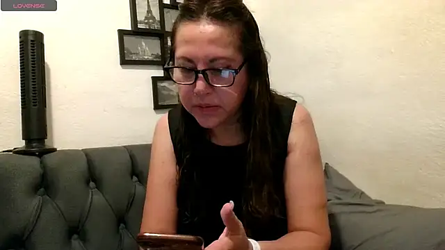 Snapshot of MirandaLatinaLovely chatting on 05.27.26 MirandaLatinaLovely online show from 05.27.26