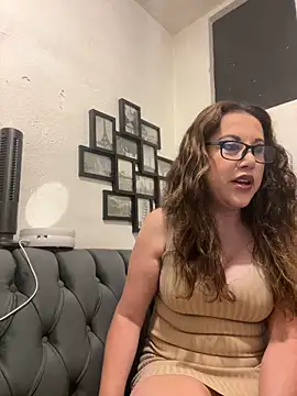 Snapshot of MirandaLatinaLovely chatting on 05.30.26 MirandaLatinaLovely online show from 05.30.26