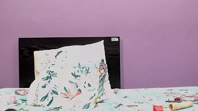 Snapshot of MissBOOBSDIVA chatting on 10.23.25 MissBOOBSDIVA online show from 10.23.25