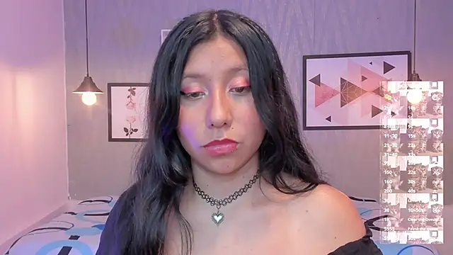Snapshot of Nohemi_louse chatting on 03.05.25 Nohemi louse online show from 03.05.25
