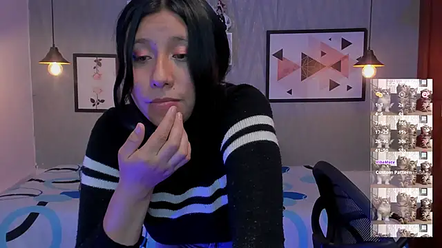 Snapshot of Nohemi_louse chatting on 03.11.25 Nohemi louse online show from 03.11.25