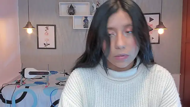 Snapshot of Nohemi_louse chatting on 03.17.25 Nohemi louse online show from 03.17.25