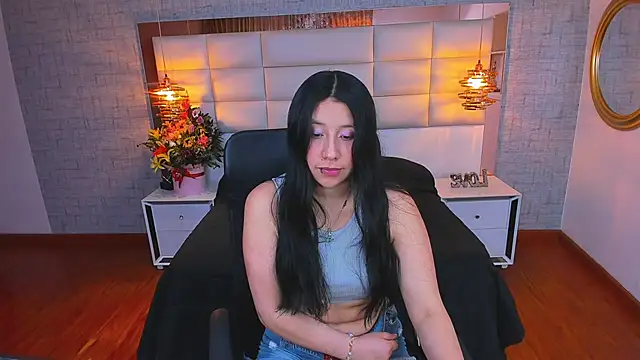 Nohemi louse online show from 03.22.26