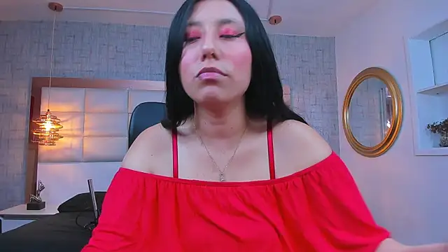 Nohemi louse online show from 04.20.26