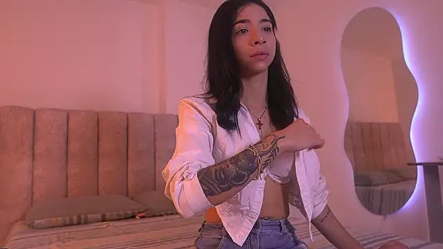 sara lopee1 online show from 01.17.26