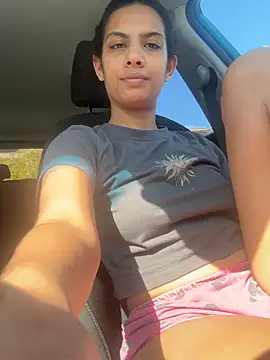 Snapshot of Liyah_19 chatting on 02.20.26 Liyah 19 online show from 02.20.26