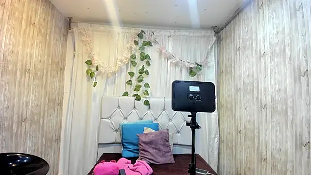 Rachel new20 online show from 05.14.26