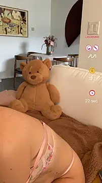 rileylovesyou online show from 03.14.25