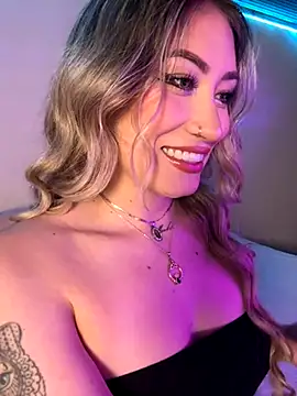 Lally Valencia   online show from 10.03.25