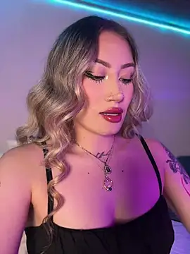 Lally Valencia   online show from 11.13.25