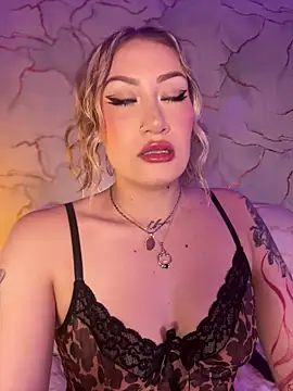 Lally Valencia   online show from 01.06.26