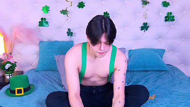 Snapshot of just_gay_ chatting on 03.16.25 just gay online show from 03.16.25