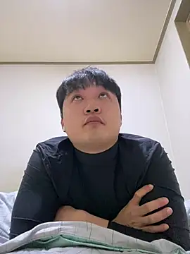 Snapshot of offwhite777 chatting on 01.31.25 offwhite777 online show from 01.31.25