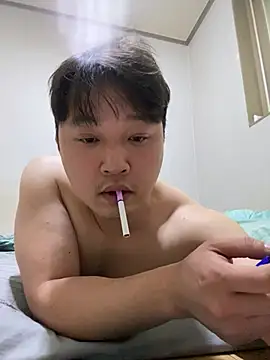 Snapshot of offwhite777 chatting on 02.22.25 offwhite777 online show from 02.22.25