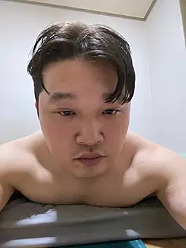 Snapshot of offwhite777 chatting on 02.23.25 offwhite777 online show from 02.23.25