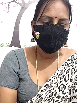 Snapshot of Tamil_Meera12 chatting on 05.19.26 Tamil Meera12 online show from 05.19.26