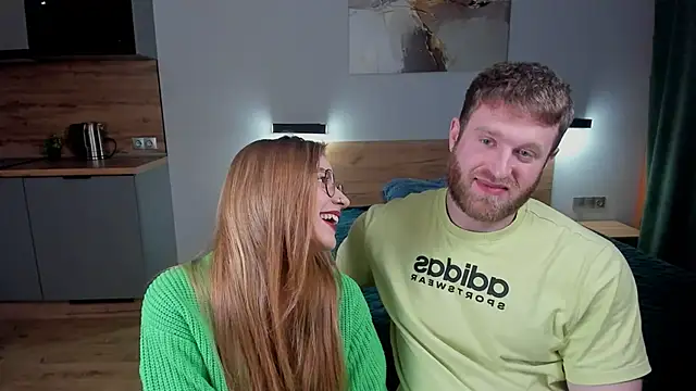 Snapshot of Enjoy_everymoment_ chatting on 02.02.25 Enjoy everymoment online show from 02.02.25