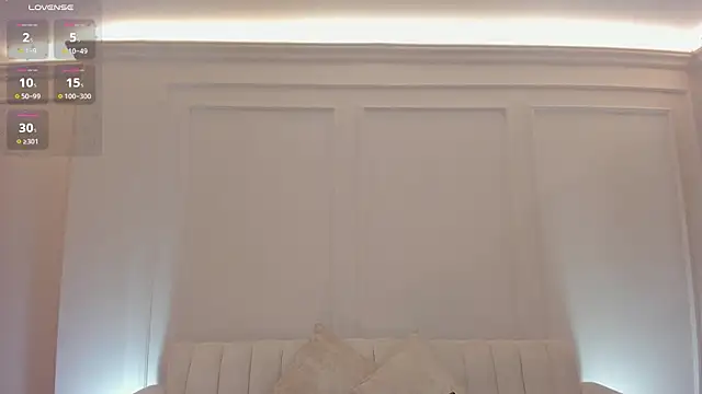 Snapshot of BeccaBaxter chatting on 04.19.26 BeccaBaxter online show from 04.19.26