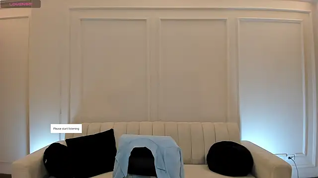 Snapshot of BeccaBaxter chatting on 05.17.26 BeccaBaxter online show from 05.17.26