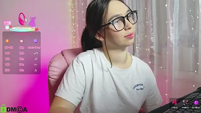 Arianahot777 online show from 10.13.25