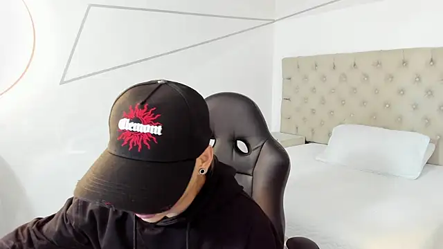 JhoanLeandro online show from 02.17.26