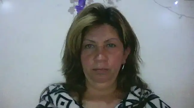 Snapshot of xxsexycutexxx chatting on 02.14.25 xxsexycutexxx online show from 02.14.25