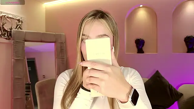 AmaiaHaywood online show from 02.03.26