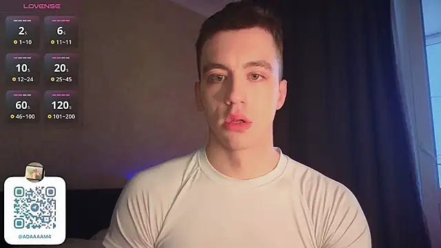 Snapshot of VincentSmith02 chatting on 01.31.25 VincentSmith02 online show from 01.31.25