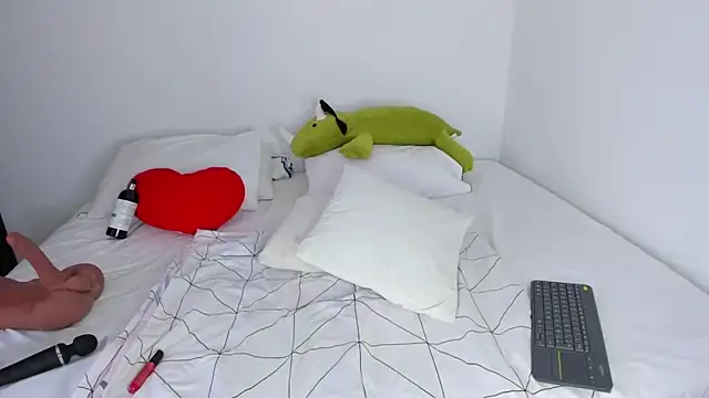 TinaPutina online show from 09.25.25