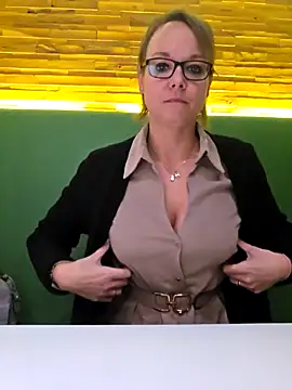 Fuxy-love69 online show from 12.05.25