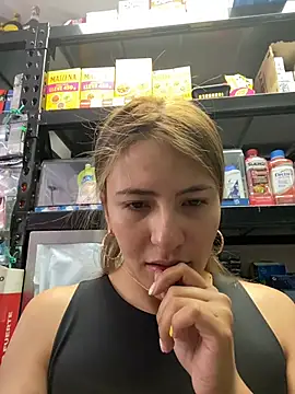 Andrea18 blonde online show from 06.09.26
