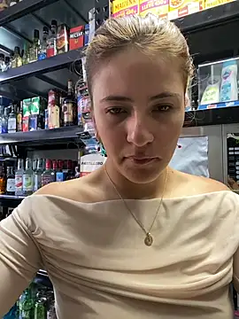 Andrea18 blonde online show from 06.25.26