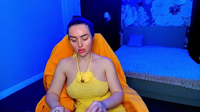 Snapshot of MissisCaty chatting on 06.24.26 MissisCaty online show from 06.24.26