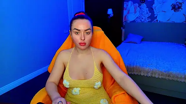 Snapshot of MissisCaty chatting on 07.31.26 MissisCaty online show from 07.31.26
