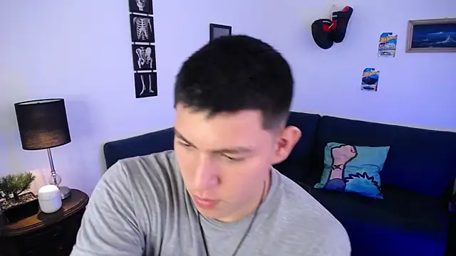 JamesCr  online show from 04.25.26