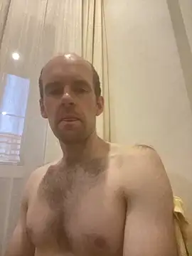 LynnAhNight online show from 09.24.25