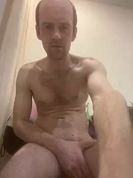 LynnAhNight online show from 01.07.26