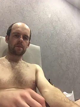 LynnAhNight online show from 01.14.26