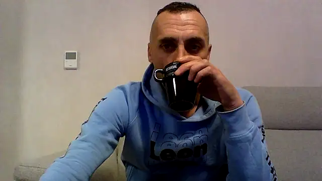 Snapshot of ANGELSANTAMARIA- chatting on 11.09.25 ANGELSANTAMARIA- online show from 11.09.25